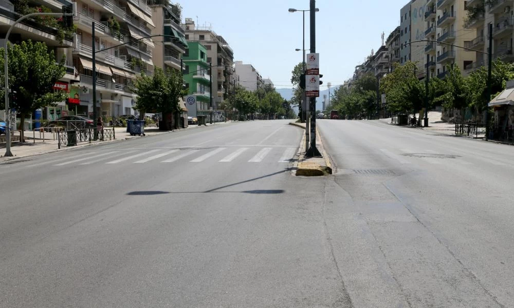 Έρημη πόλη η Αθήνα λόγω κορωνοϊού - Μένουμε σπίτι - Εικόνες